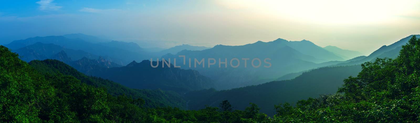 Sunrise at Seoraksan National Park, The best of Mountain in Sout