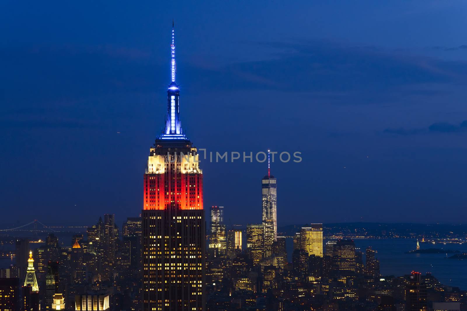 NEW YORK - JULY 11 : Empire state building facade on July 11, 2015. It stood as the world's tallest building for more than 40 years (from 1931 to 1972).
