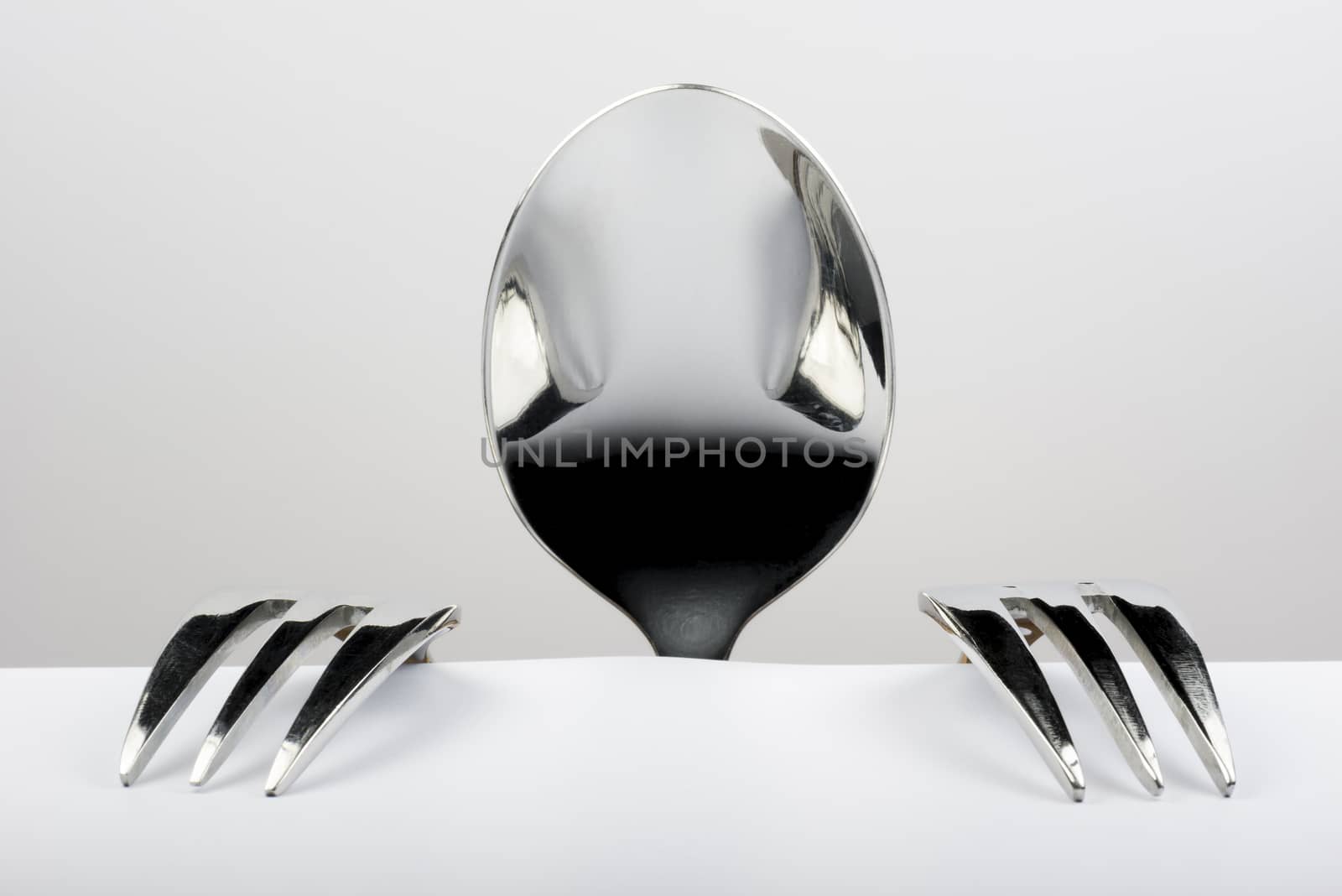 Figure of spoon and two forks
 by Tofotografie