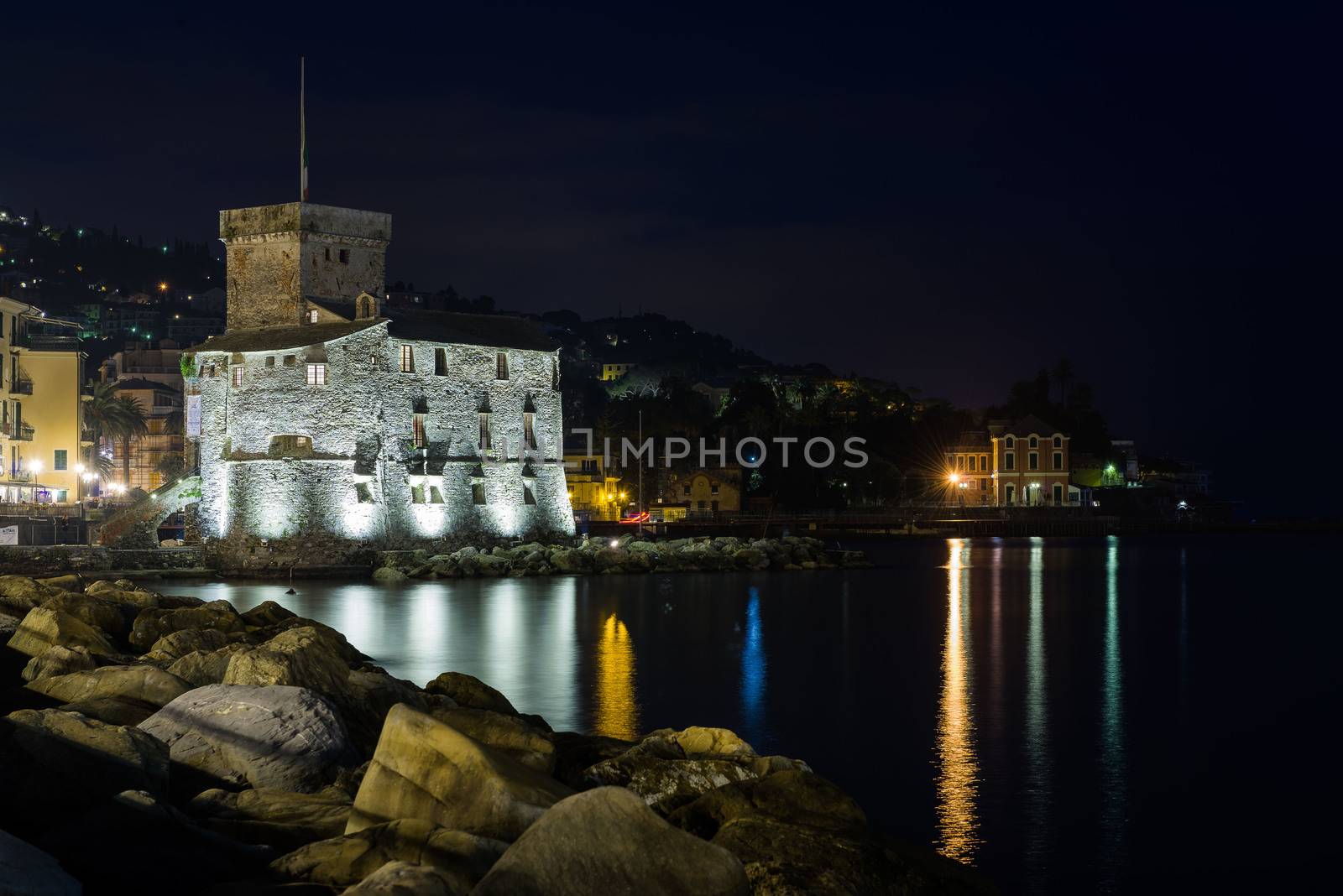 Nightview on the castle on the sea by faabi