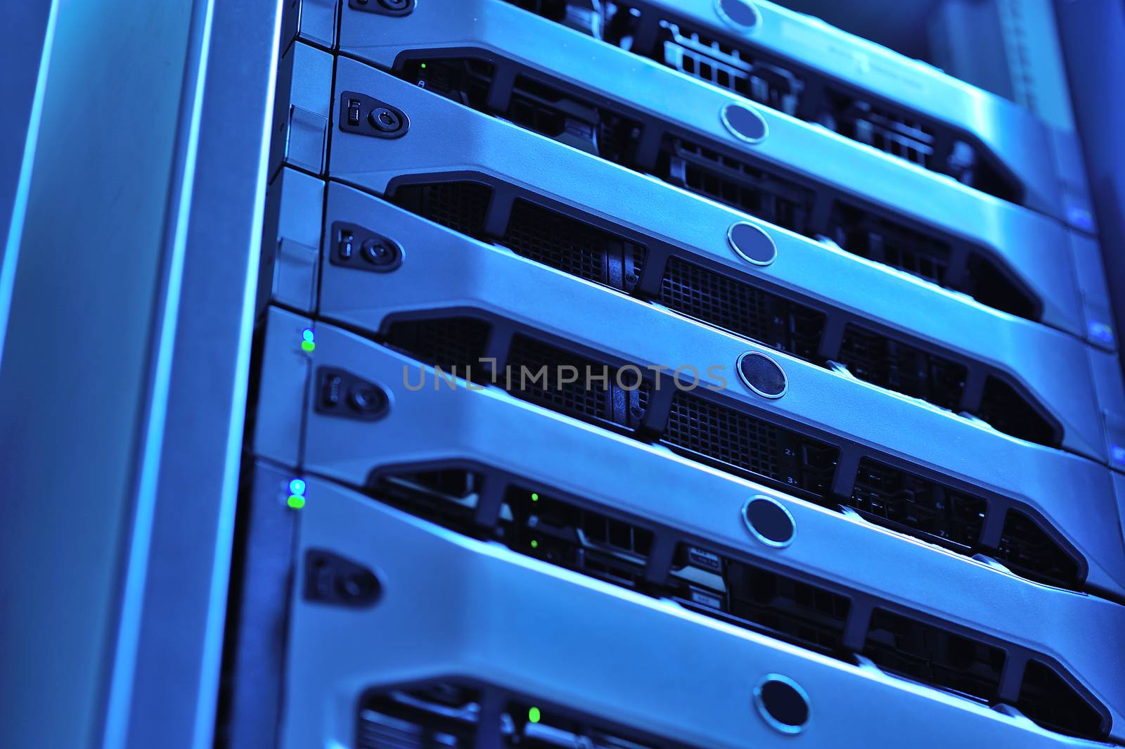 Network servers by panumazz@gmail.com