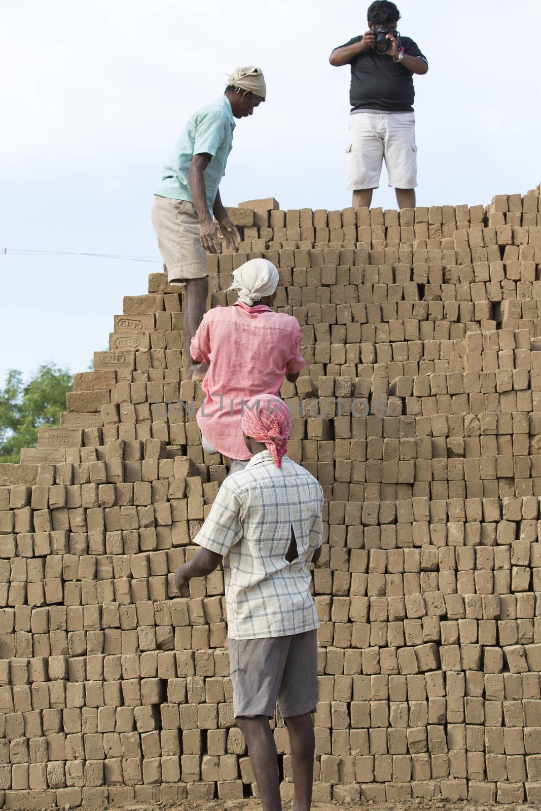 India, Tamil Nadu, Pondicherry aera. Rural life in small villages, poverty