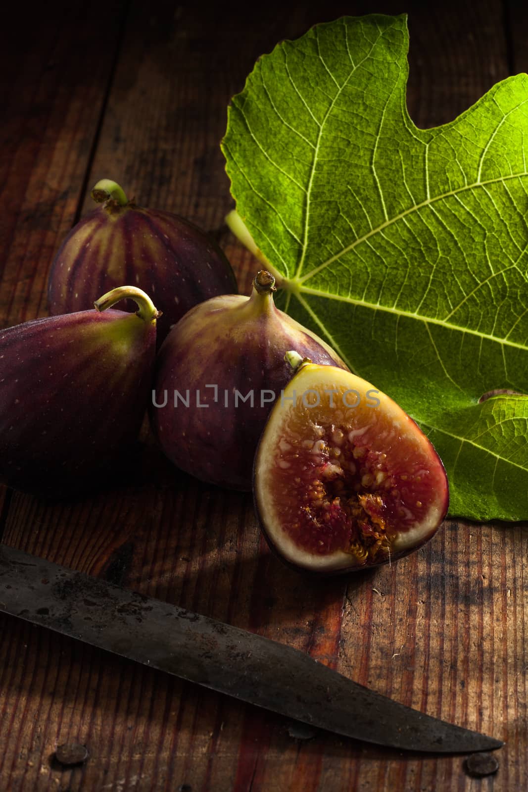 figs and knife by ersler