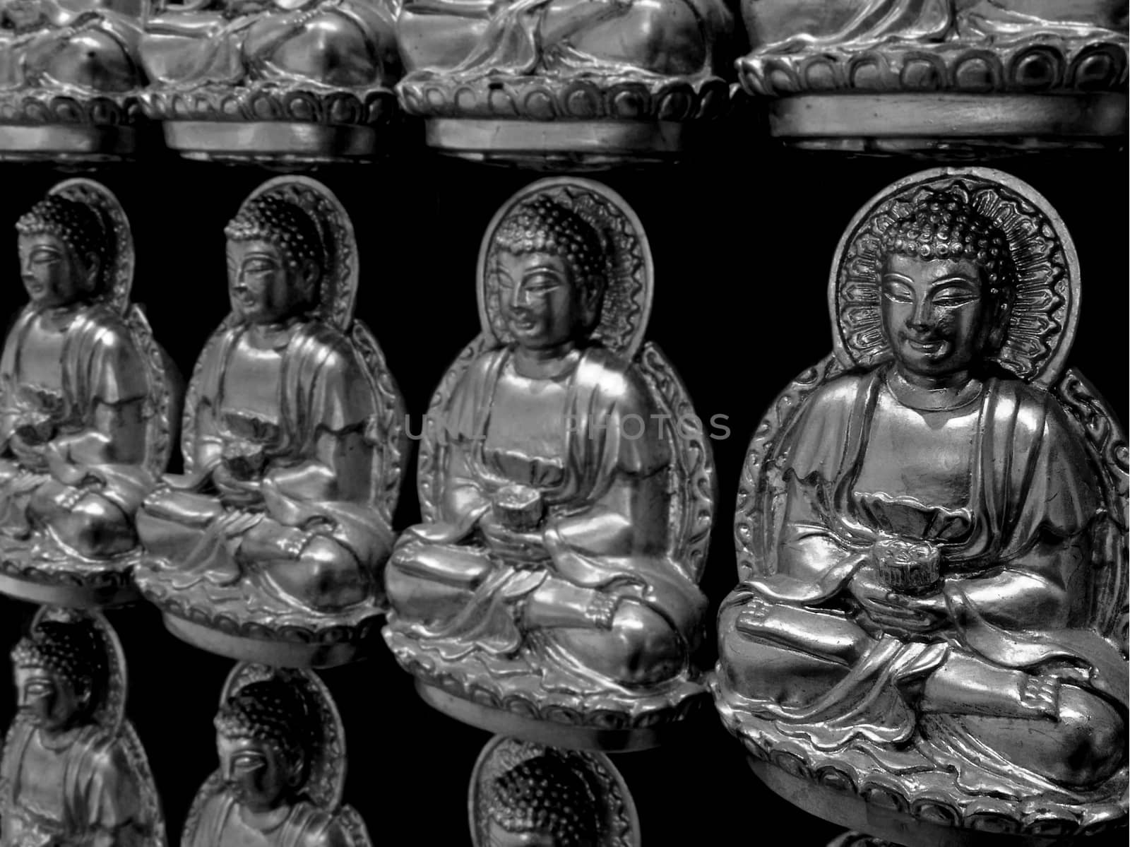 chinese buddha statue, black and white