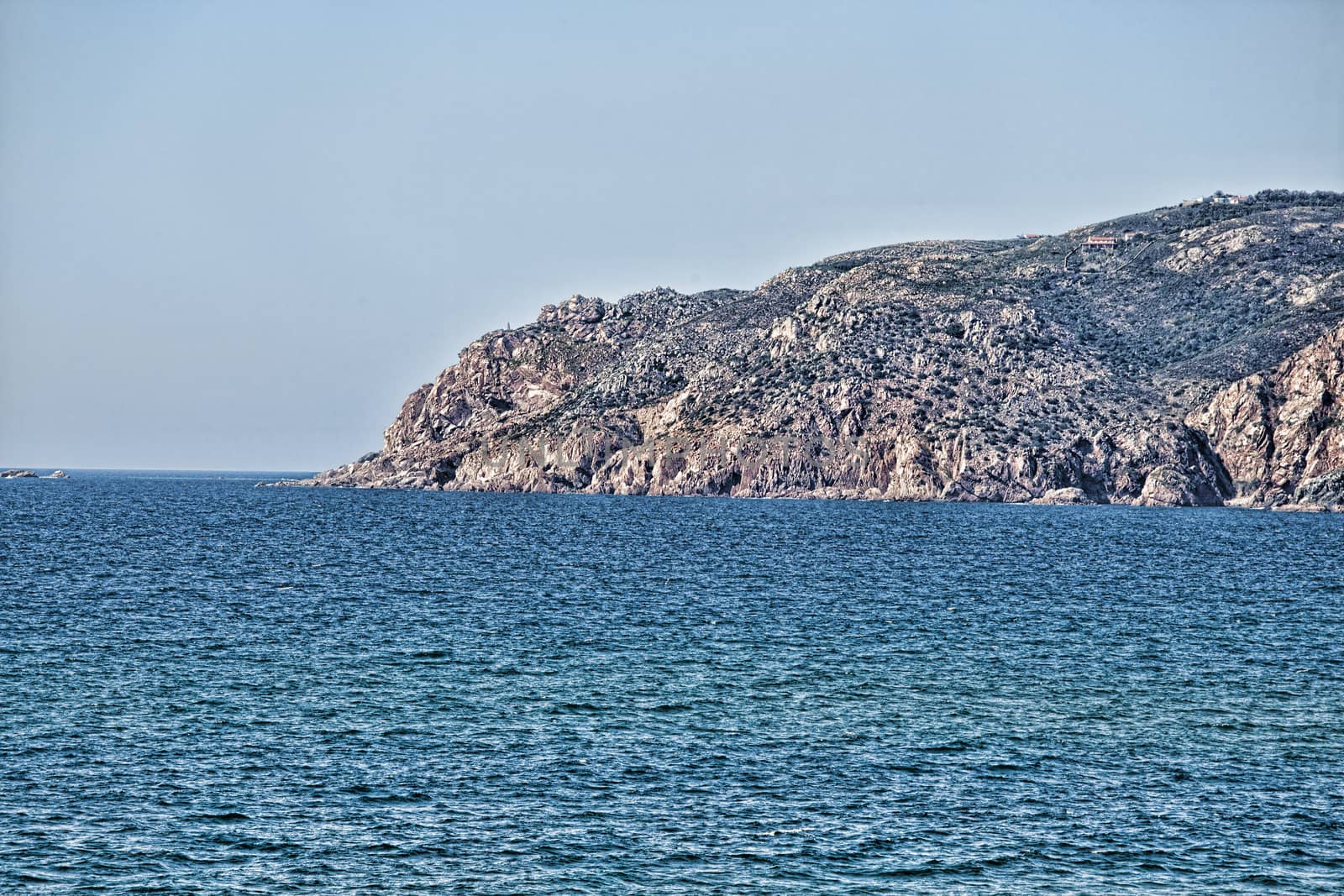 Sea wave on the shore 