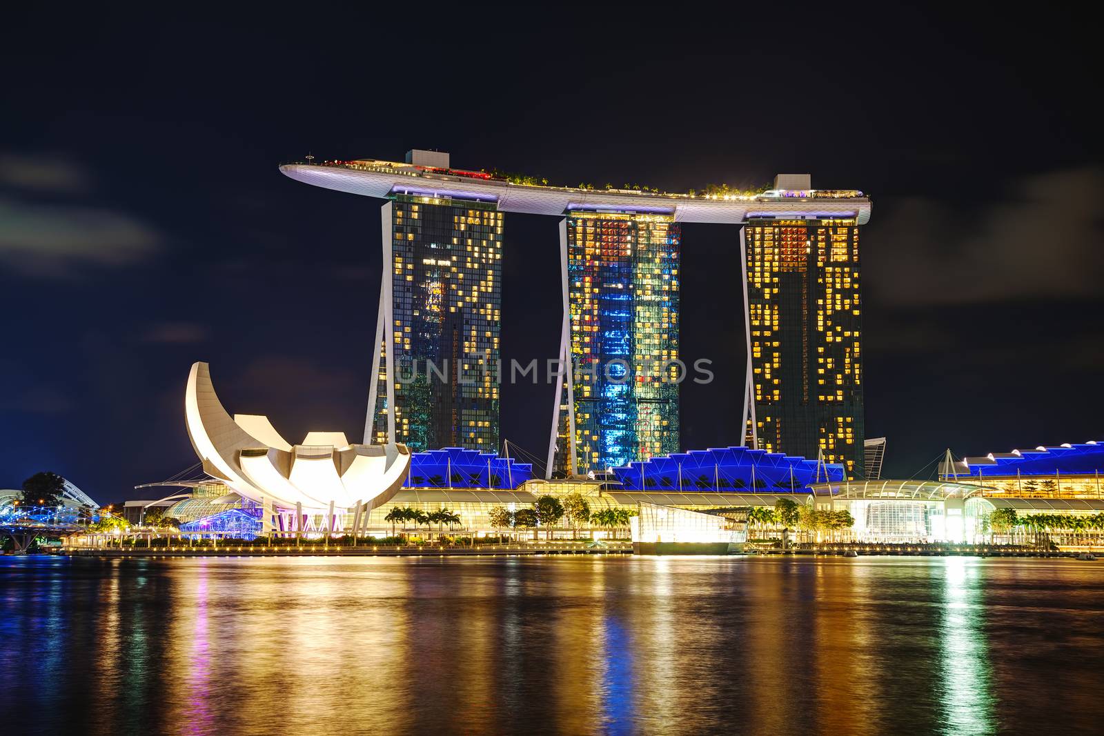 Overview of the marina bay with Marina Bay Sands in Singapore by AndreyKr