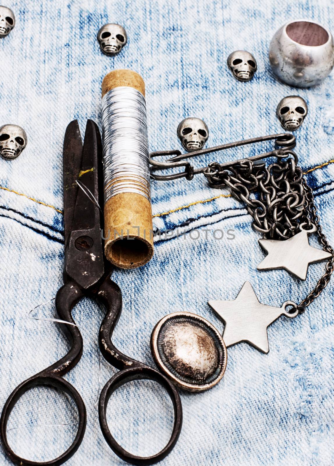 set beads,thread and bobbins for needlework