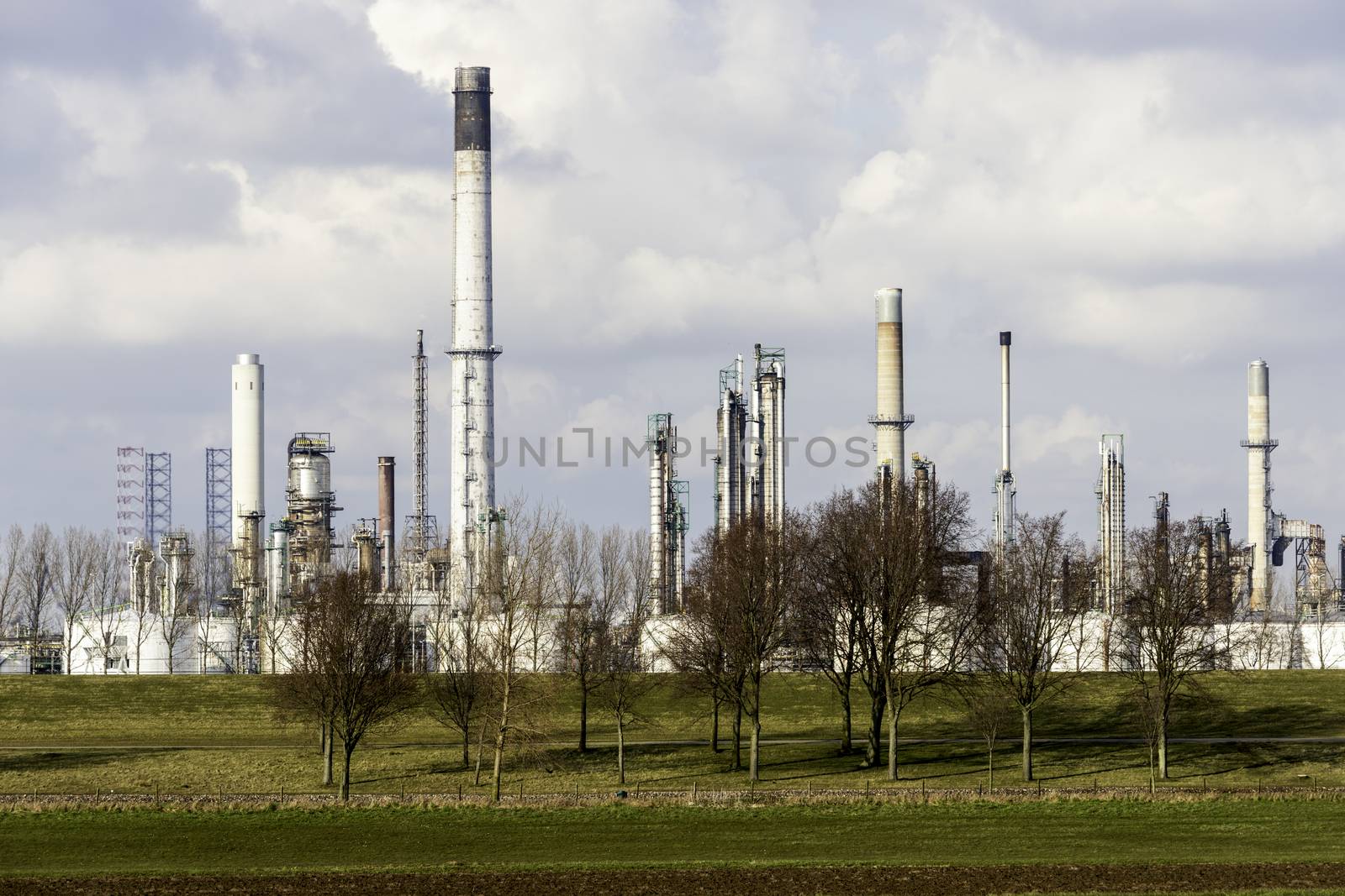 skyline refinery europoort rotterdam by compuinfoto