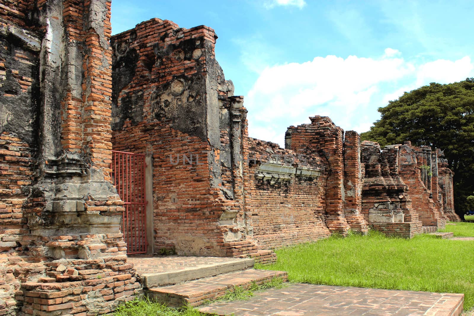 Temple Thailand by worrayuth