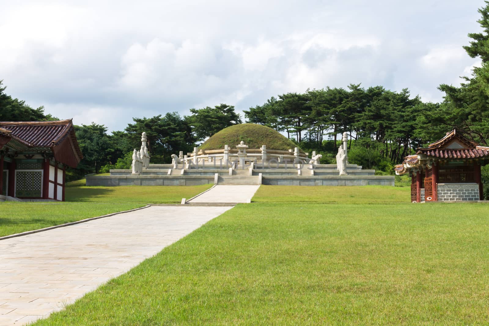 the tomb of king Wang Gon. the founder of Goryeo