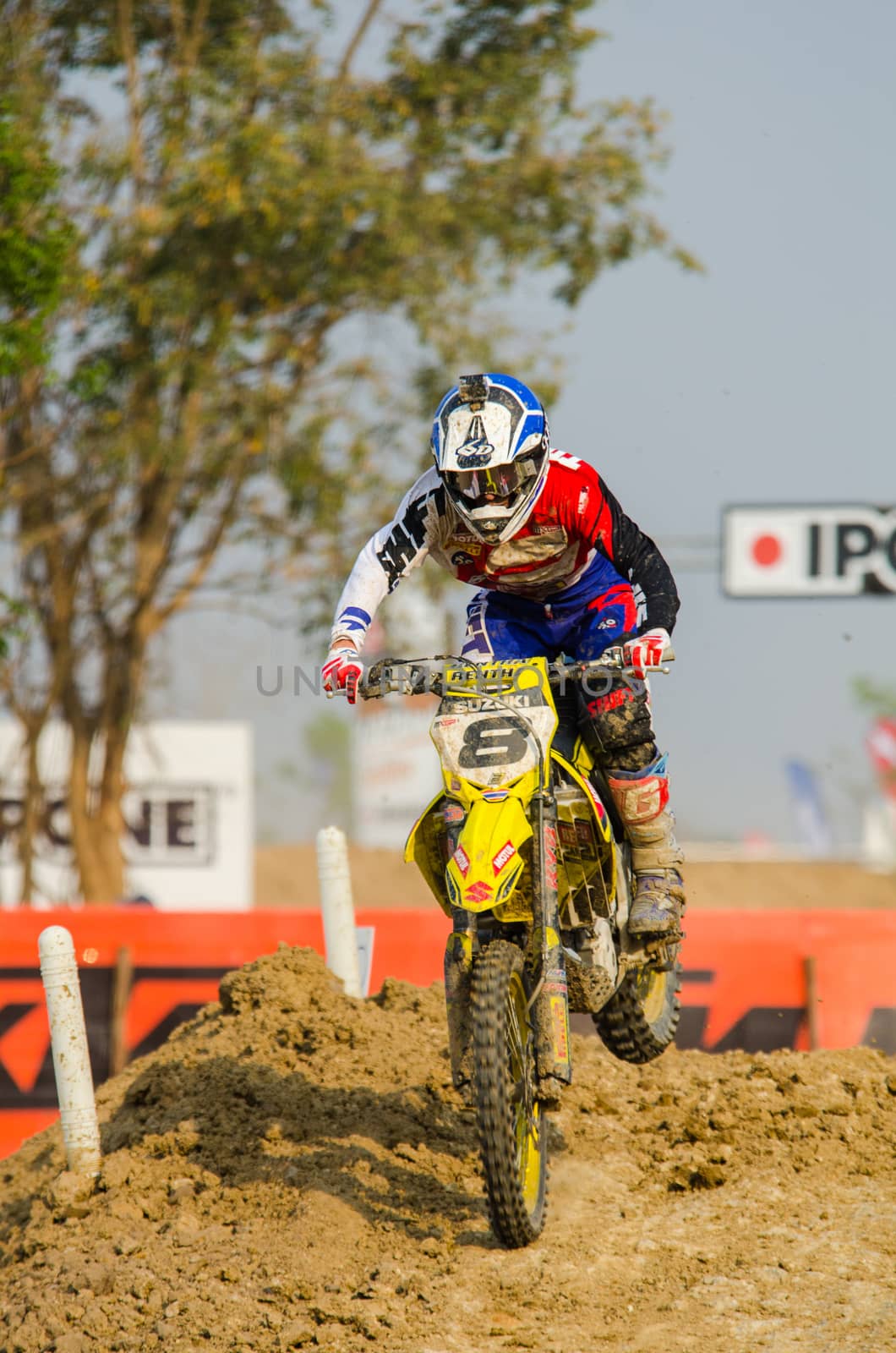 SUPHANBURI - MARCH 06 : Ben Townley #8 with Suzuki Motorcycle in competes during the FIM MXGP Motocross Wolrd Championship Grand Prix of Thailand 2016 on March 06, 2016 in Suphanburi, Thailand.