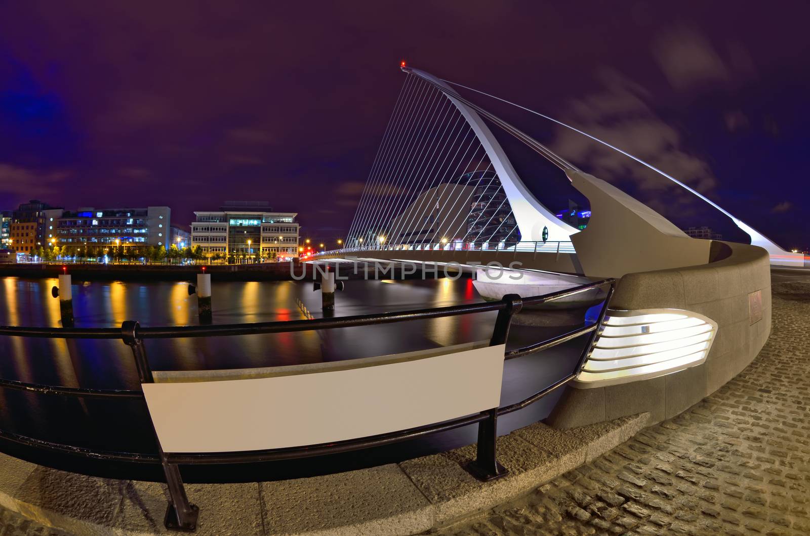 The Samuel Beckett Bridge in night time