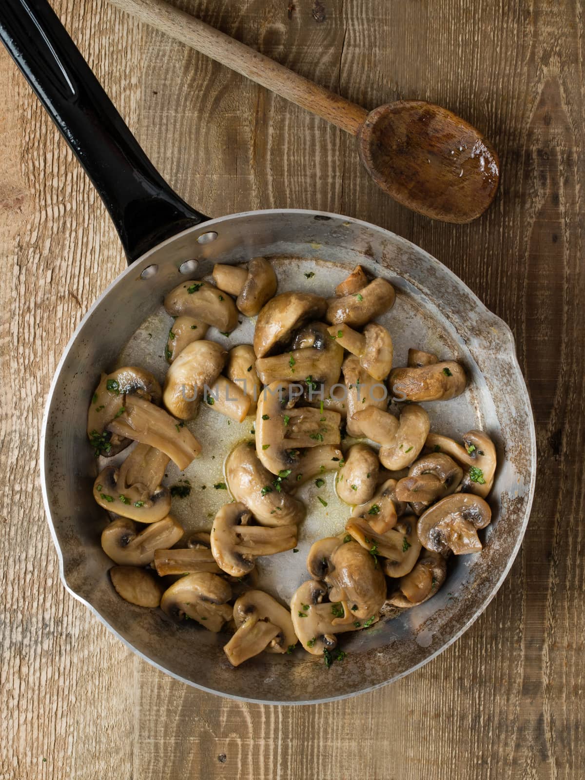 rustic sauteed mushrooms by zkruger