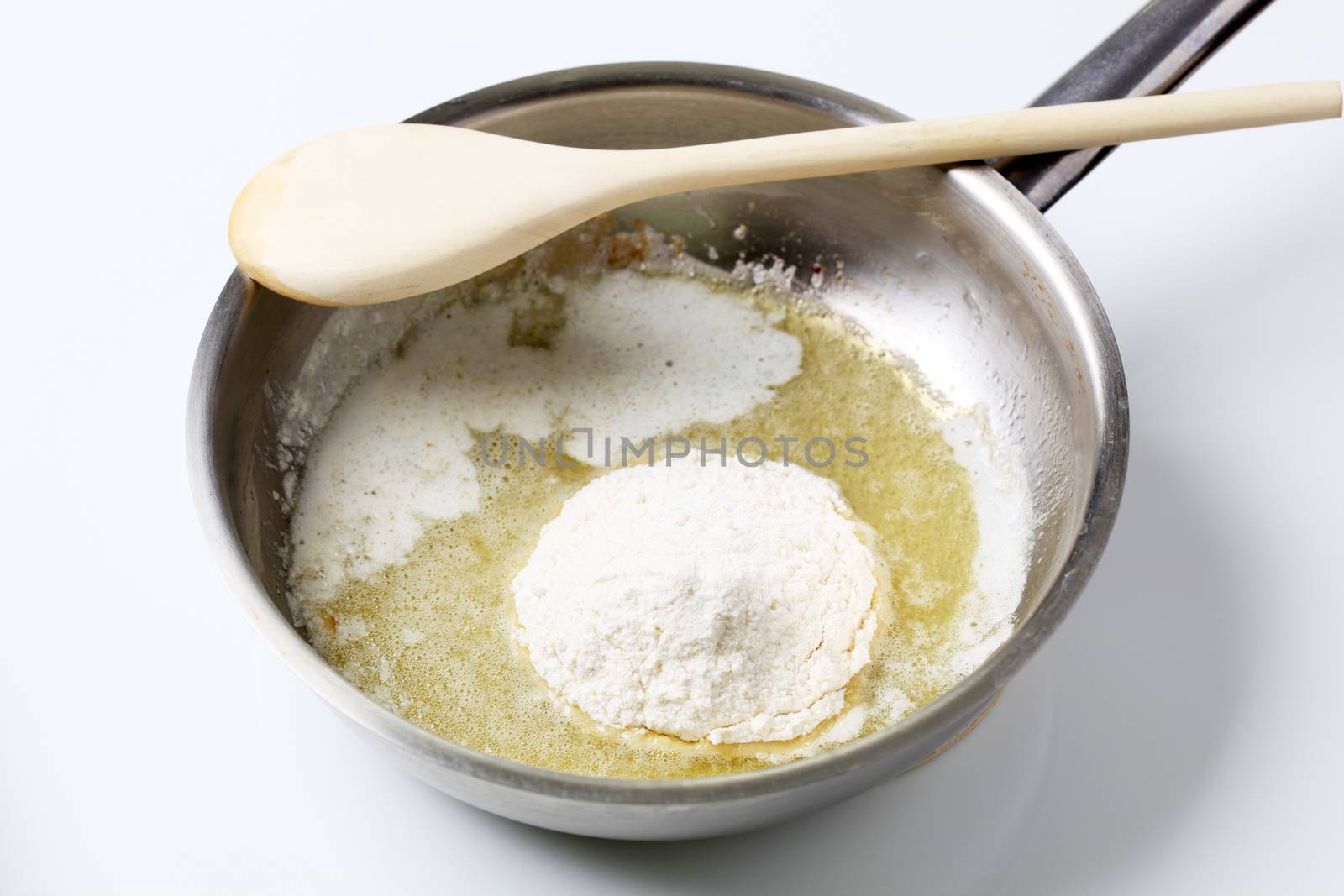 Preparing bechamel by Digifoodstock