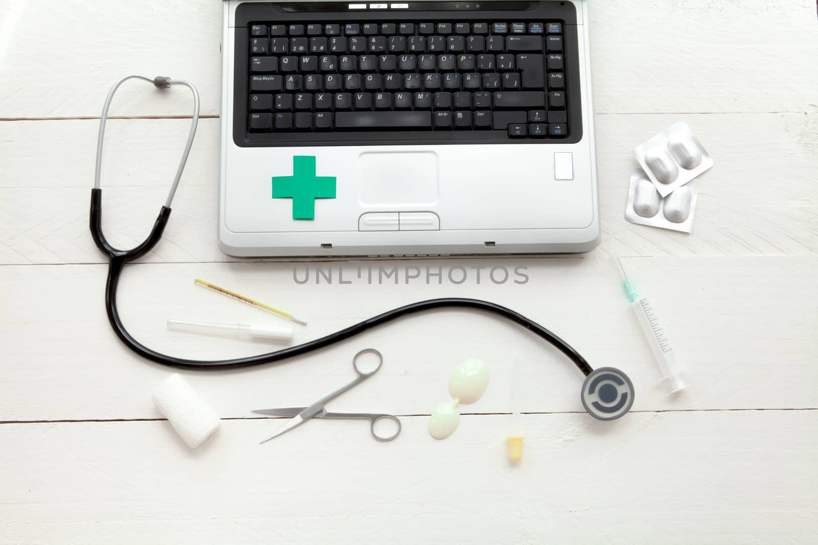 Laptop computer and medical instruments by andongob