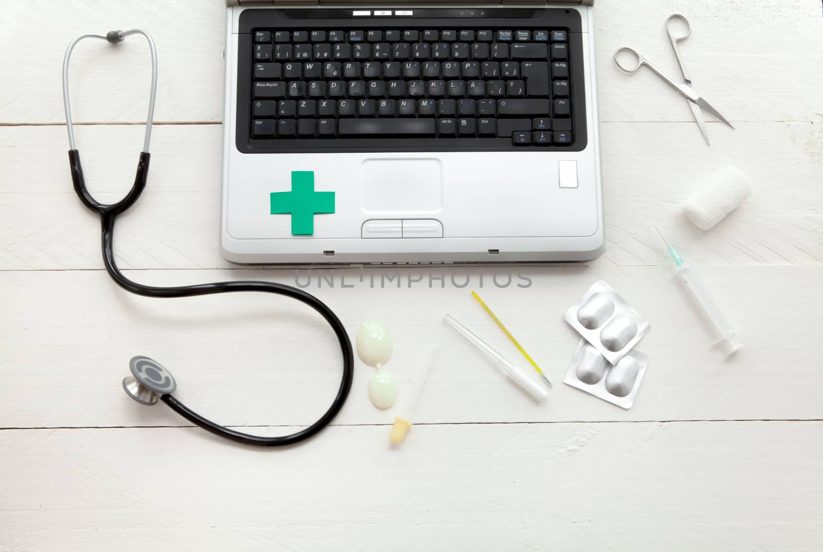 Laptop computer and medical instruments by andongob