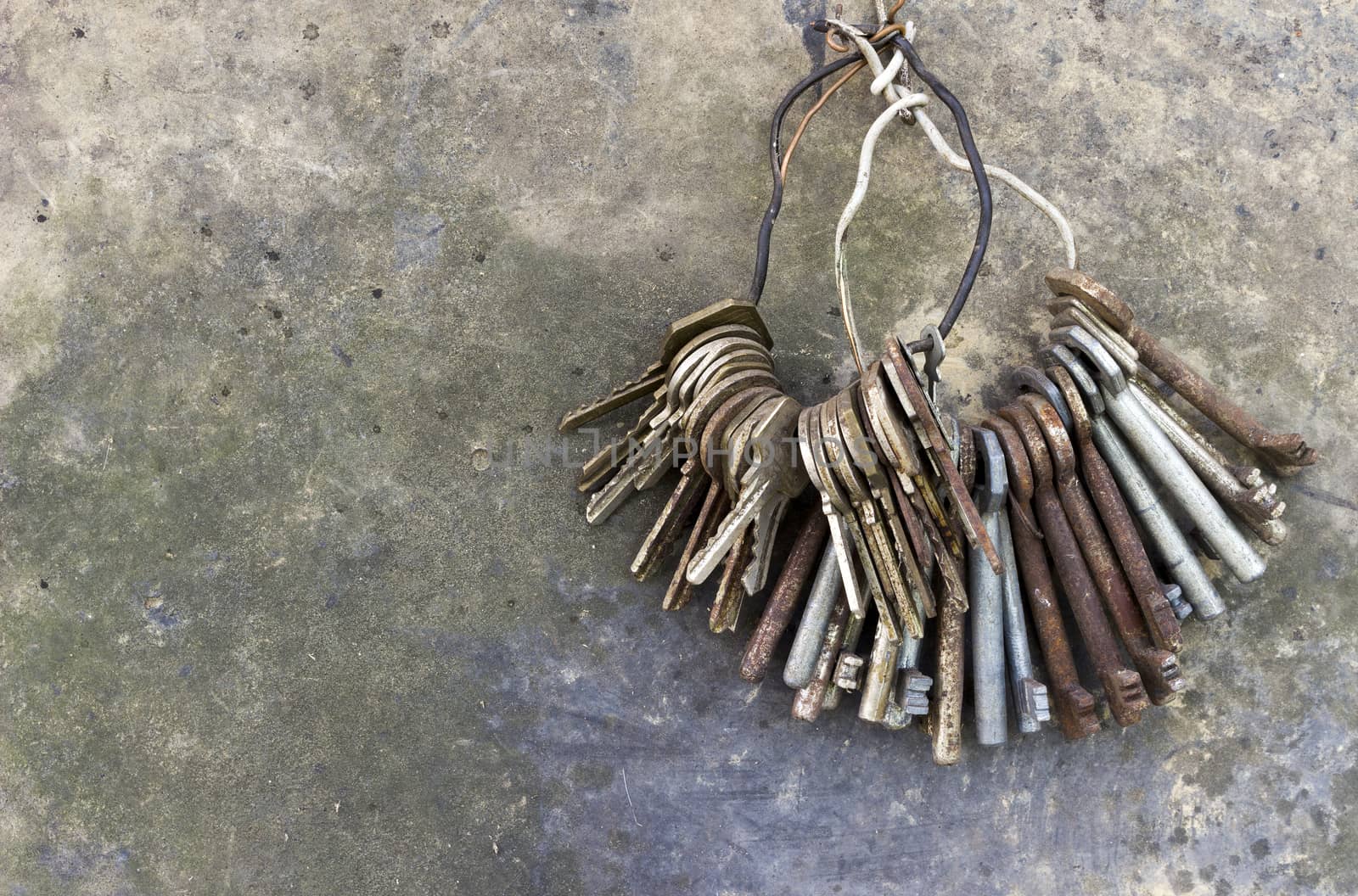 Set of old keys hanging on a ring of wire