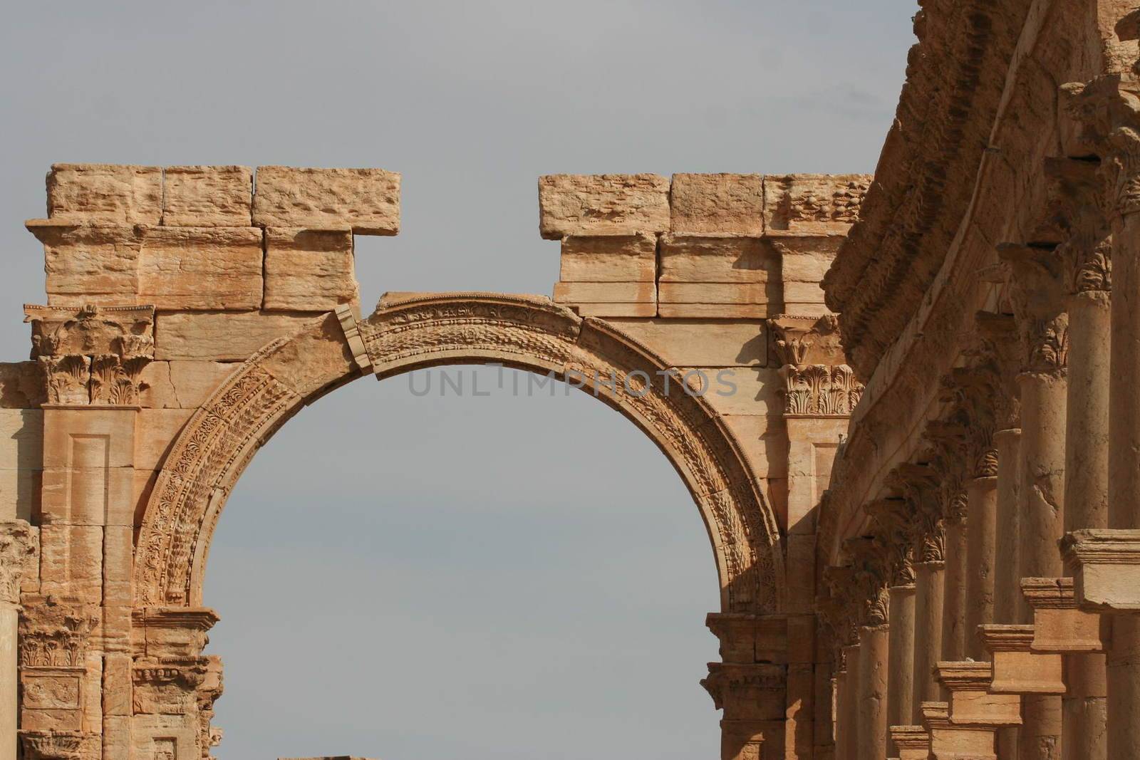 SYRIA, Palmyra : A picture shows ruins of the antique city of Palmyra located on an oasis in central Syria on April 13, 2010. Syria's antiquities chief hailed the imminent recapture of the ancient city of Palmyra from the IS group and vowed to rebuild the famed monuments the jihadists have destroyed, on March 24, 2016.