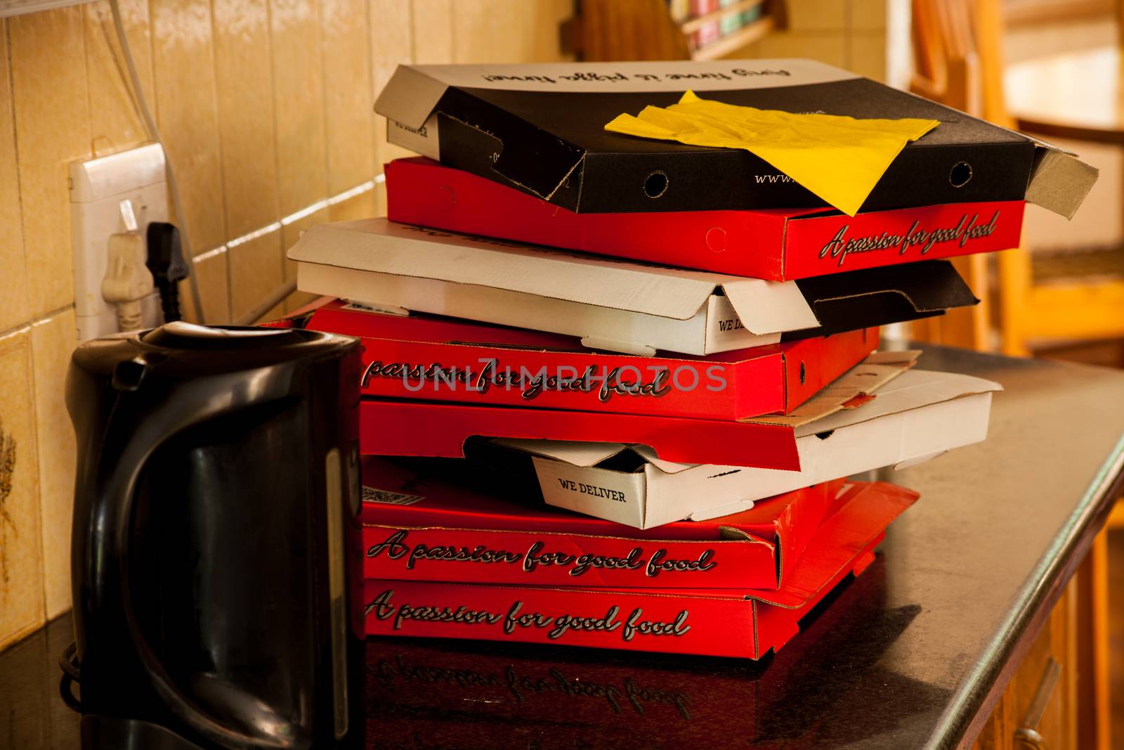 Pizza Boxes 6269 by kobus_peche