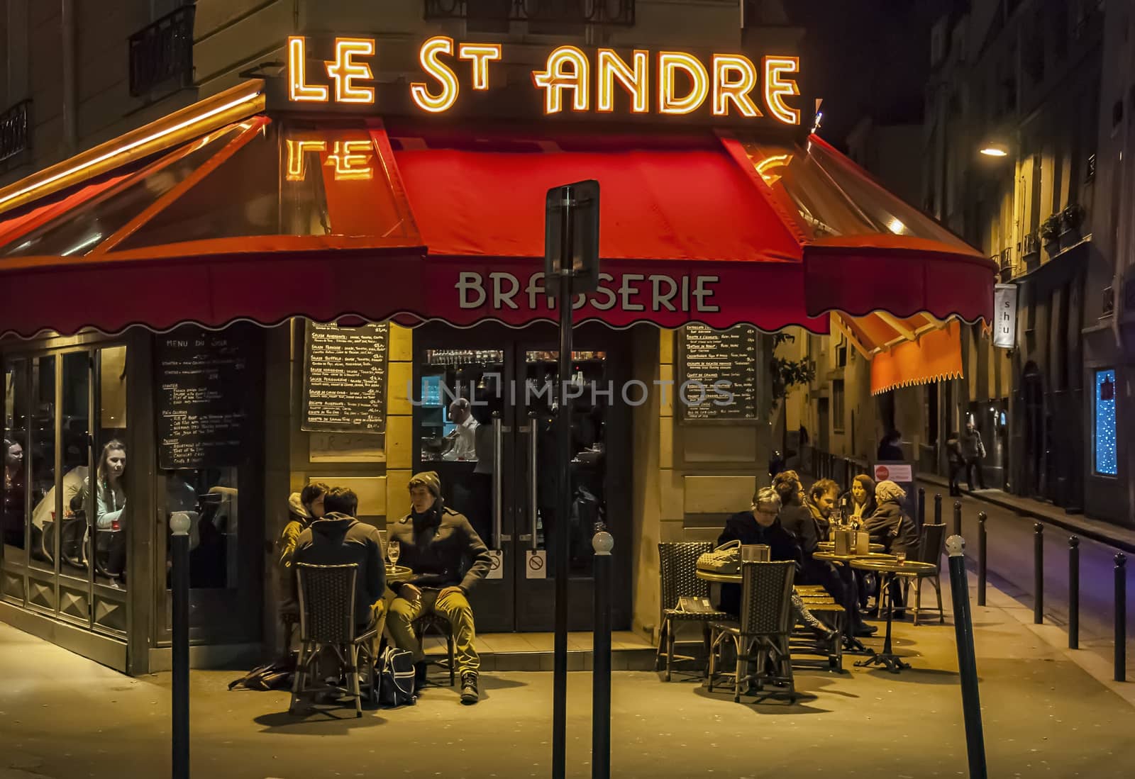 Typical Paris cafe  by edella