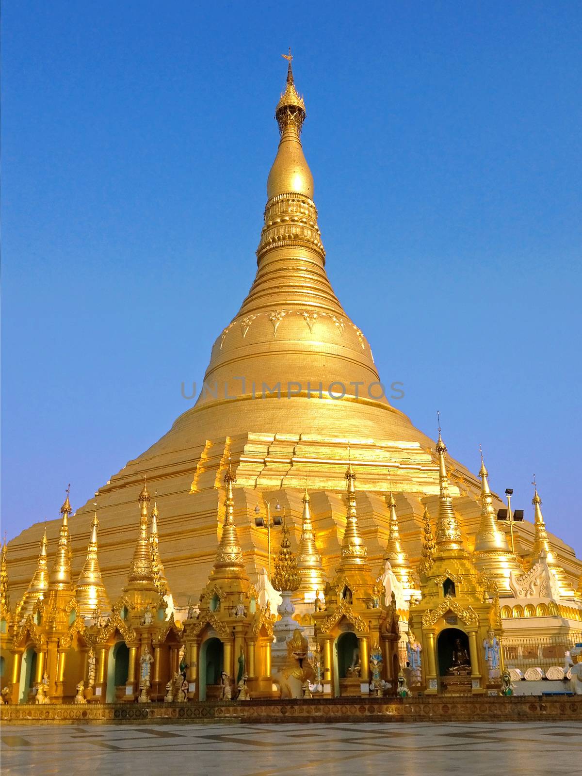 Shwedagon pagoda ,the famous sacred place and tourist attraction landmark in Yangon, Myanmar