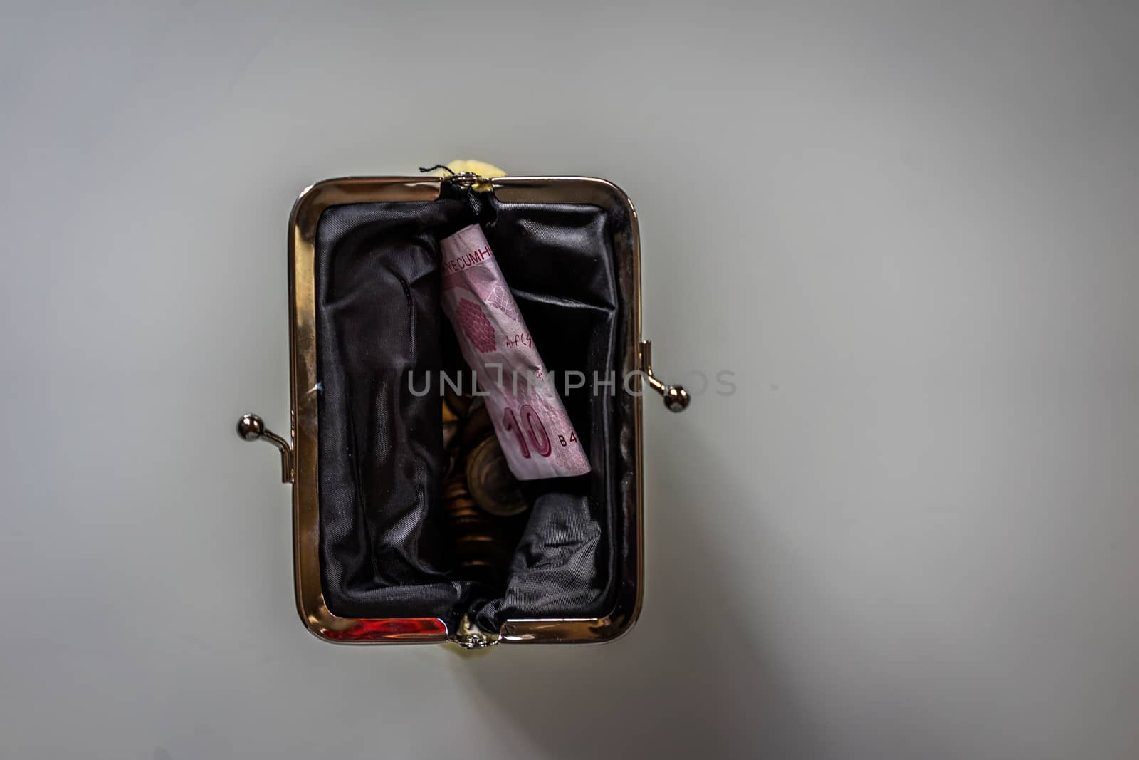 A top view shot of a coin purse.