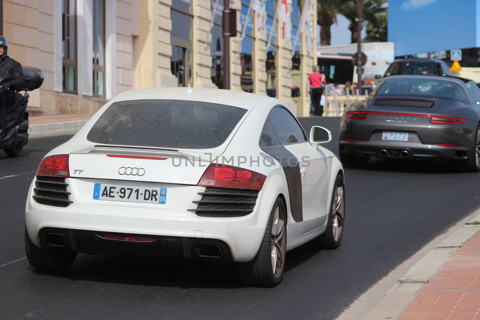 Dirty Audi TT in Monte-Carlo, Monaco by bensib