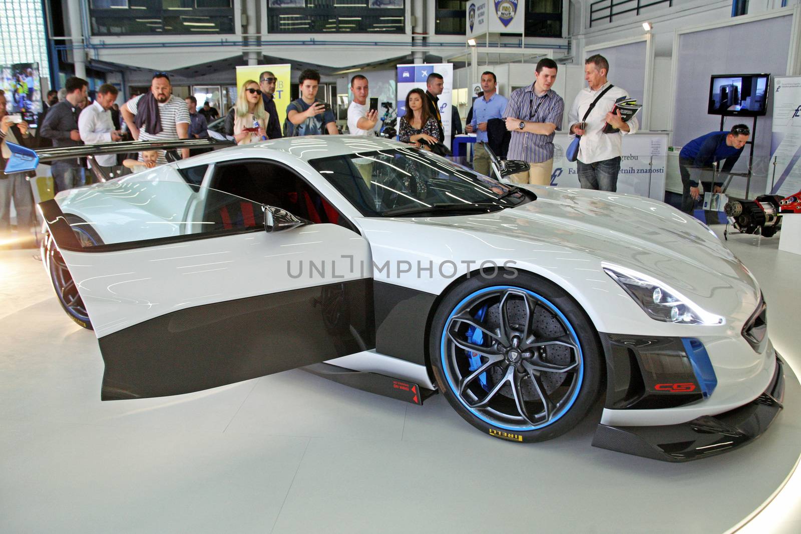 Rimac Concept S,1,front and right side,Zagreb Auto Show 2016.