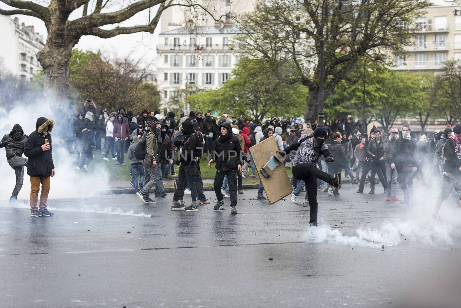 FRANCE - PARIS - DEMO - LABOUR by newzulu