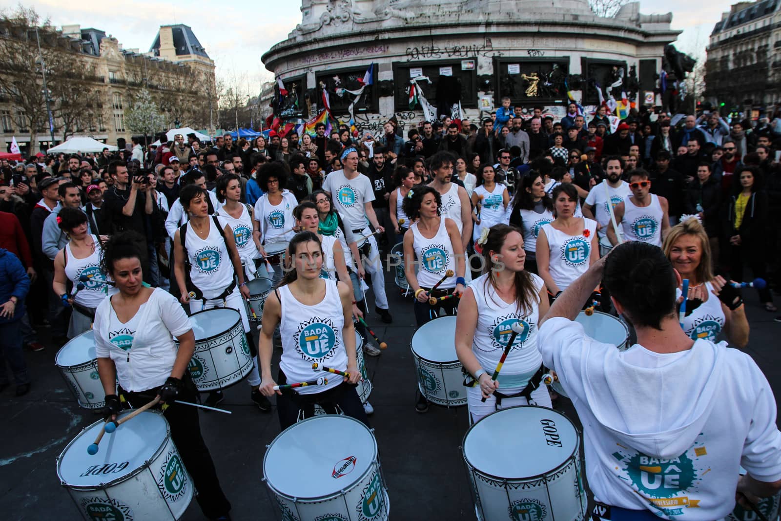 FRANCE - PARIS - DEMO - NUIT DEBOUT by newzulu