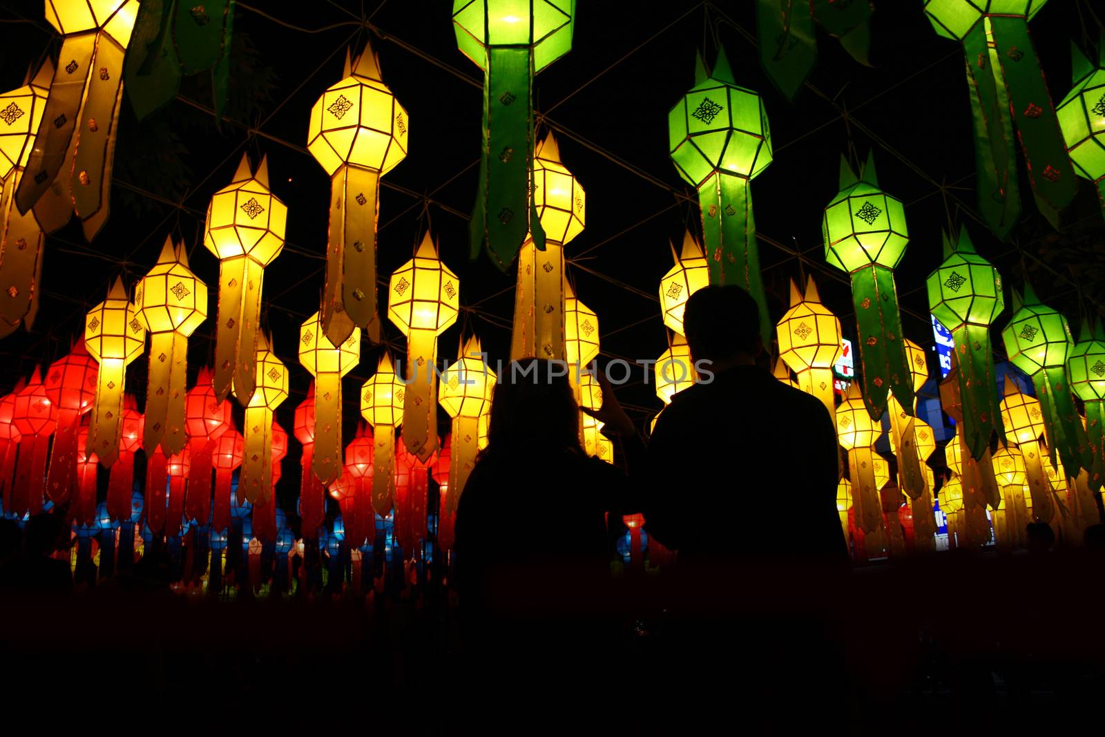 many chinese lanterns