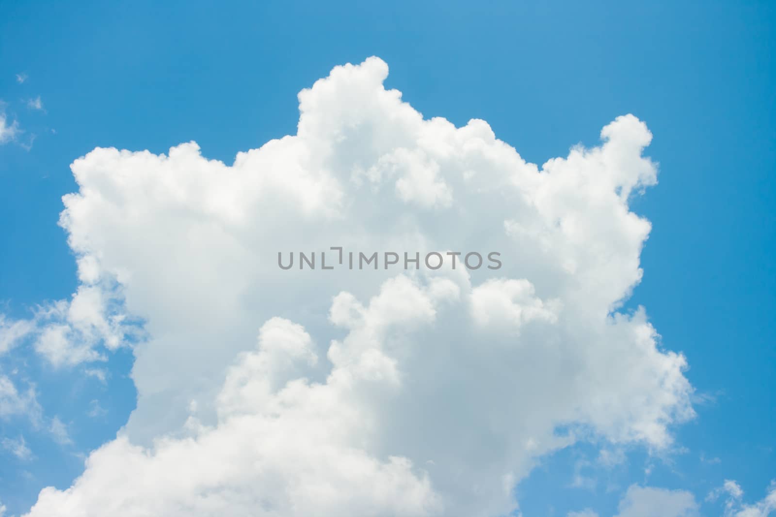 cloud in blue sky