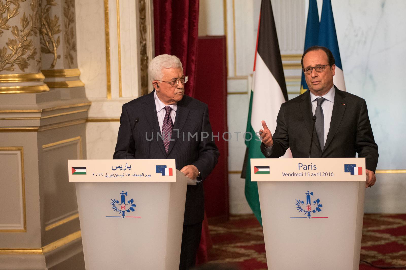 FRANCE, Paris : Palestinian President Mahmoud Abbas (L) and French President Francois Hollande (R), hold a press conference after their meeting at the Elysee Palace in Paris, on April 15, 2016.Palestinian president Mahmud Abbas holds talks with French President Francois Hollande during his international tour seeking a UN resolution on Israeli settlements.