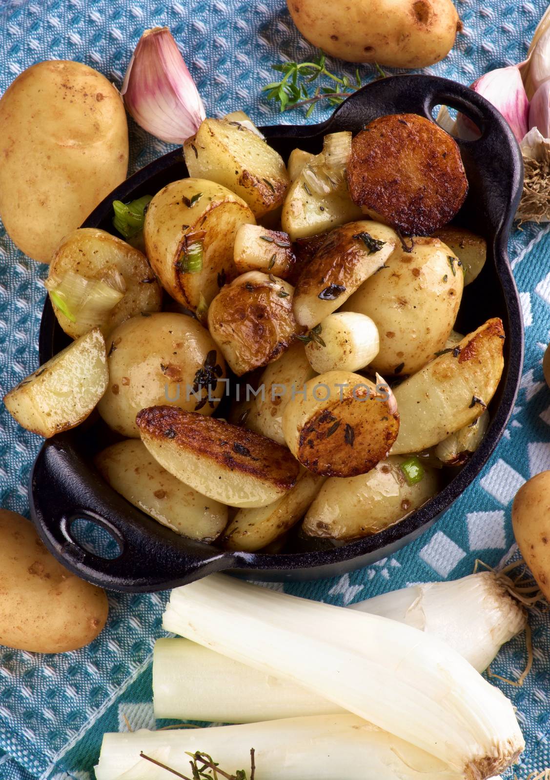 Roasted Potato Wedges by zhekos