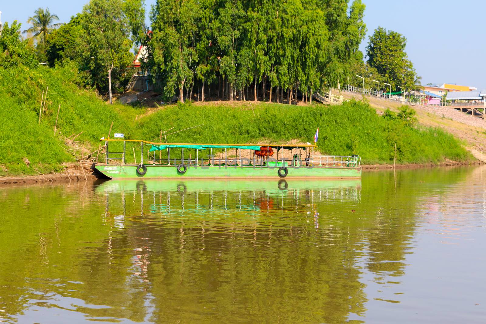 passenger ships empty