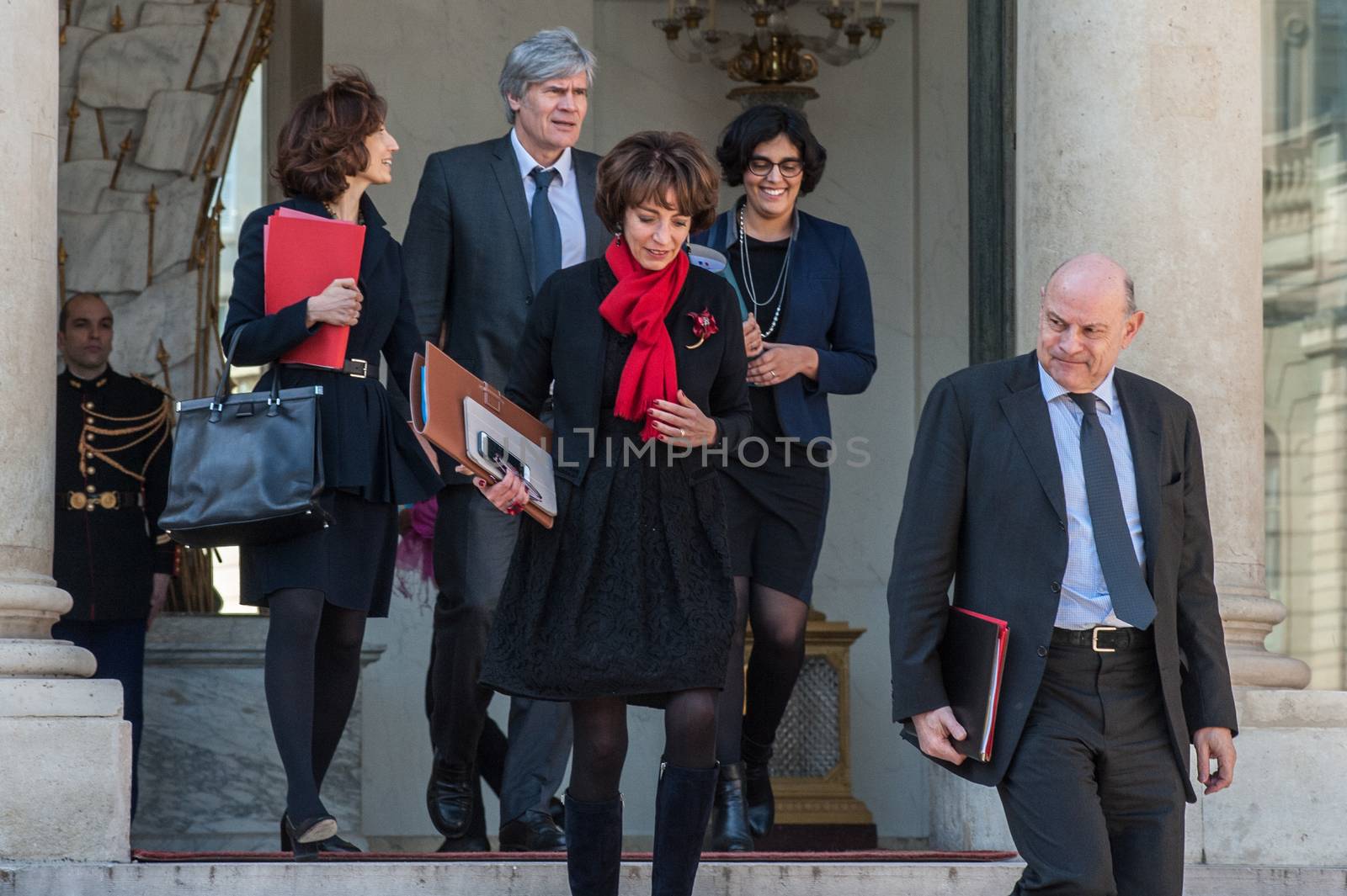 FRANCE, Paris : (From L) French Culture minister Audrey Azoulay, French Agriculture minister and Government spokesperson Stephane Le Foll, French Health minister Marisol Touraine, French Labour minister Myriam El Khomri and French junior minister for Parliamentary Relations Jean-Marie Le Guen leave the Elysee presidential Palace following the weekly cabinet meeting, on April 20, 2016 at in Paris.