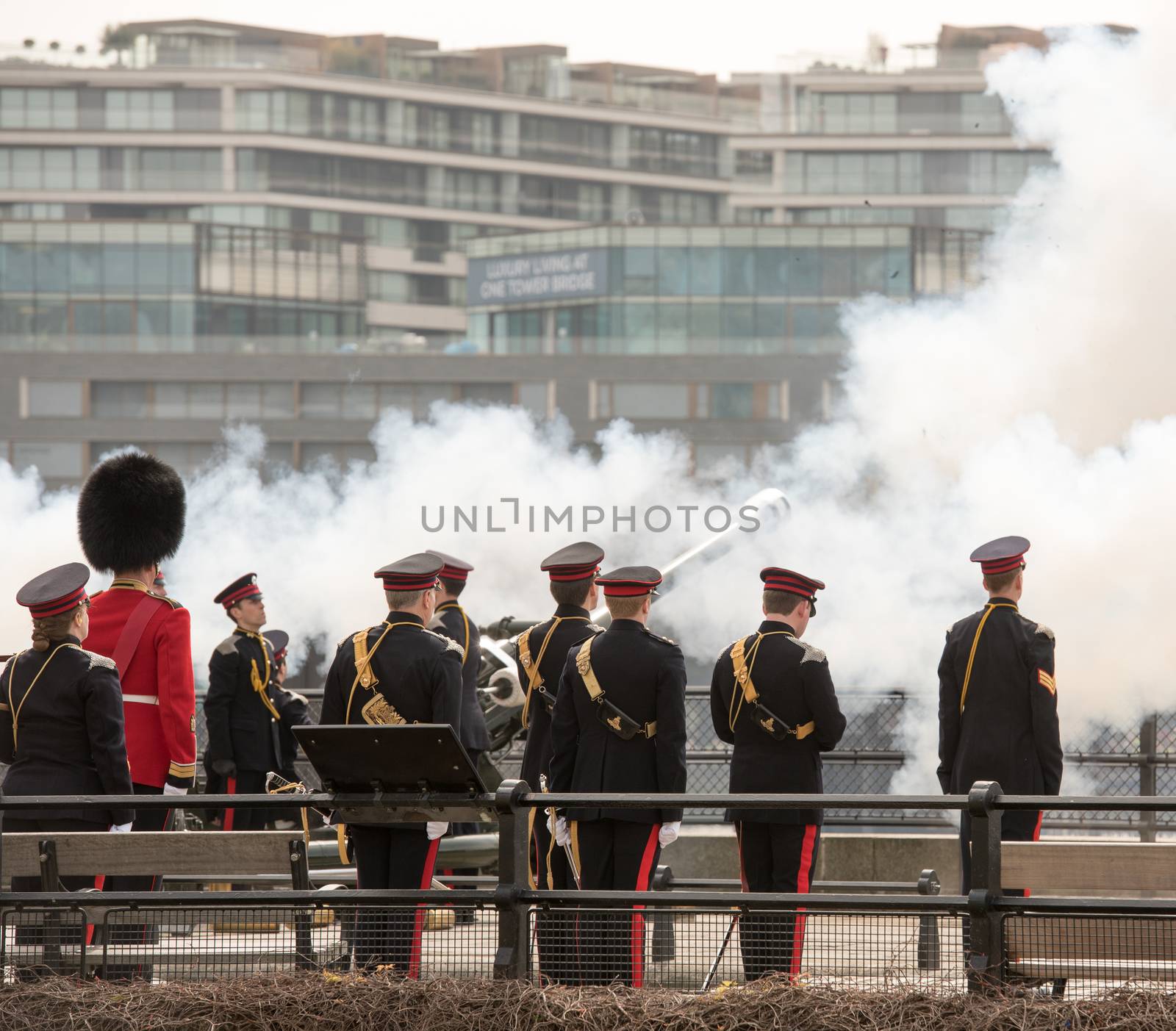 UK, London: The Honourable Artillery Company fires artillery during a 62 gun salute in London for  Queen Elizabeth II 90th birthday on April 21, 2016.Thousands of spectators lined the river for the ceremony. The Queen is the longest reigning monarch in British history. 