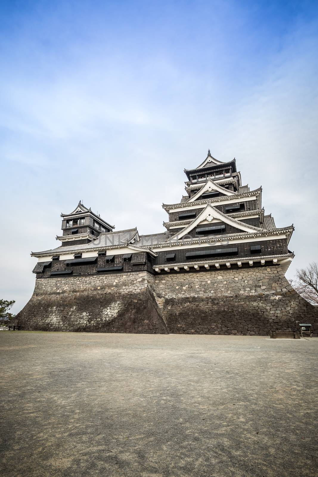 The Kumamoto castle by darkkong