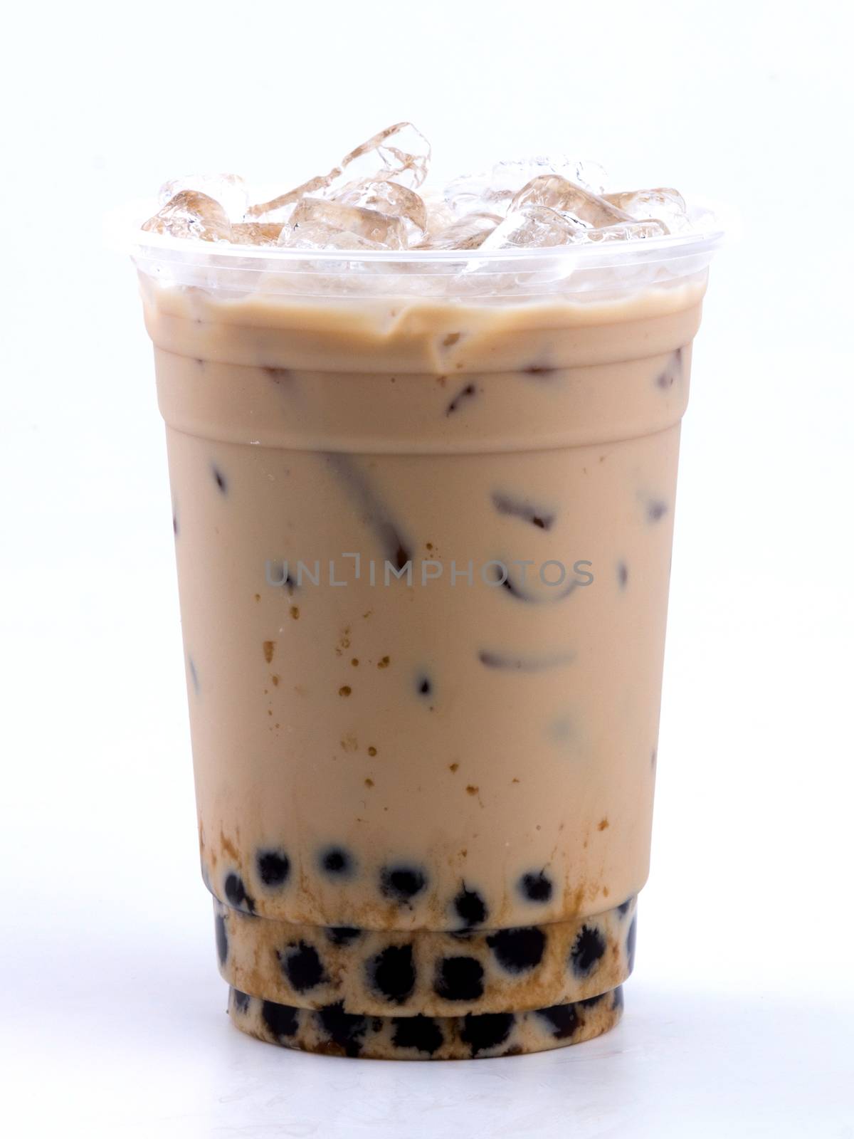 iced milk tea with bubble