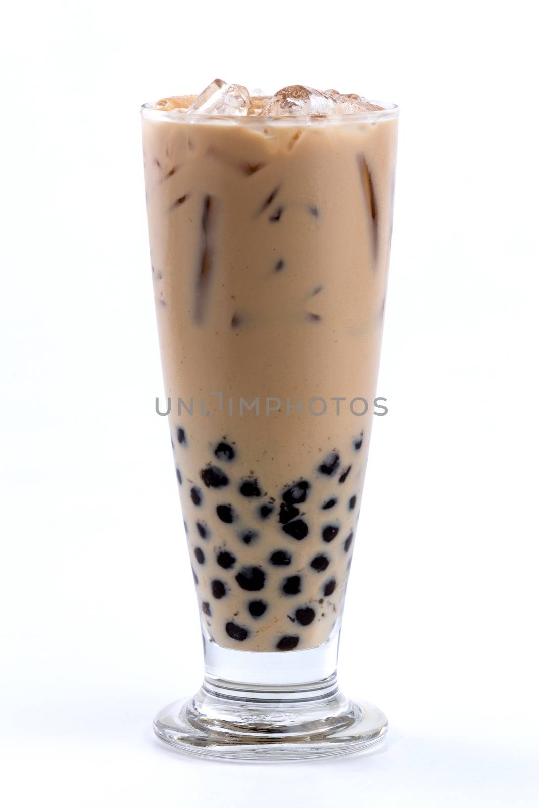 milk tea with bubble by darkkong