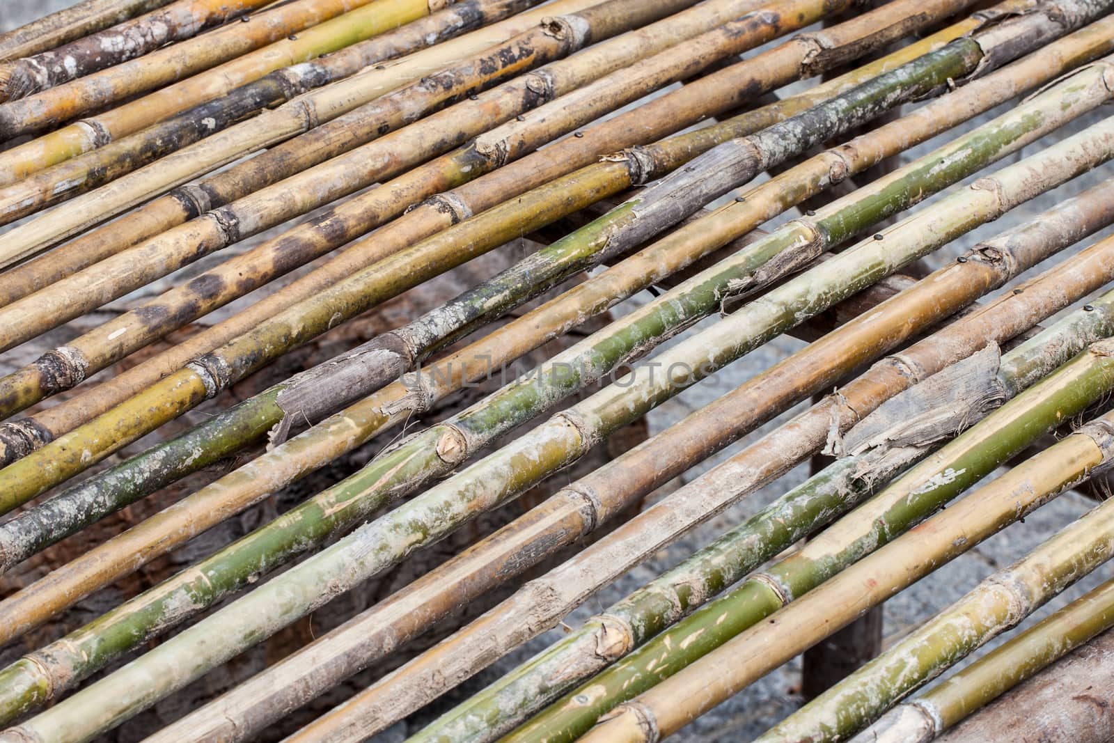 bamboo table by darkkong