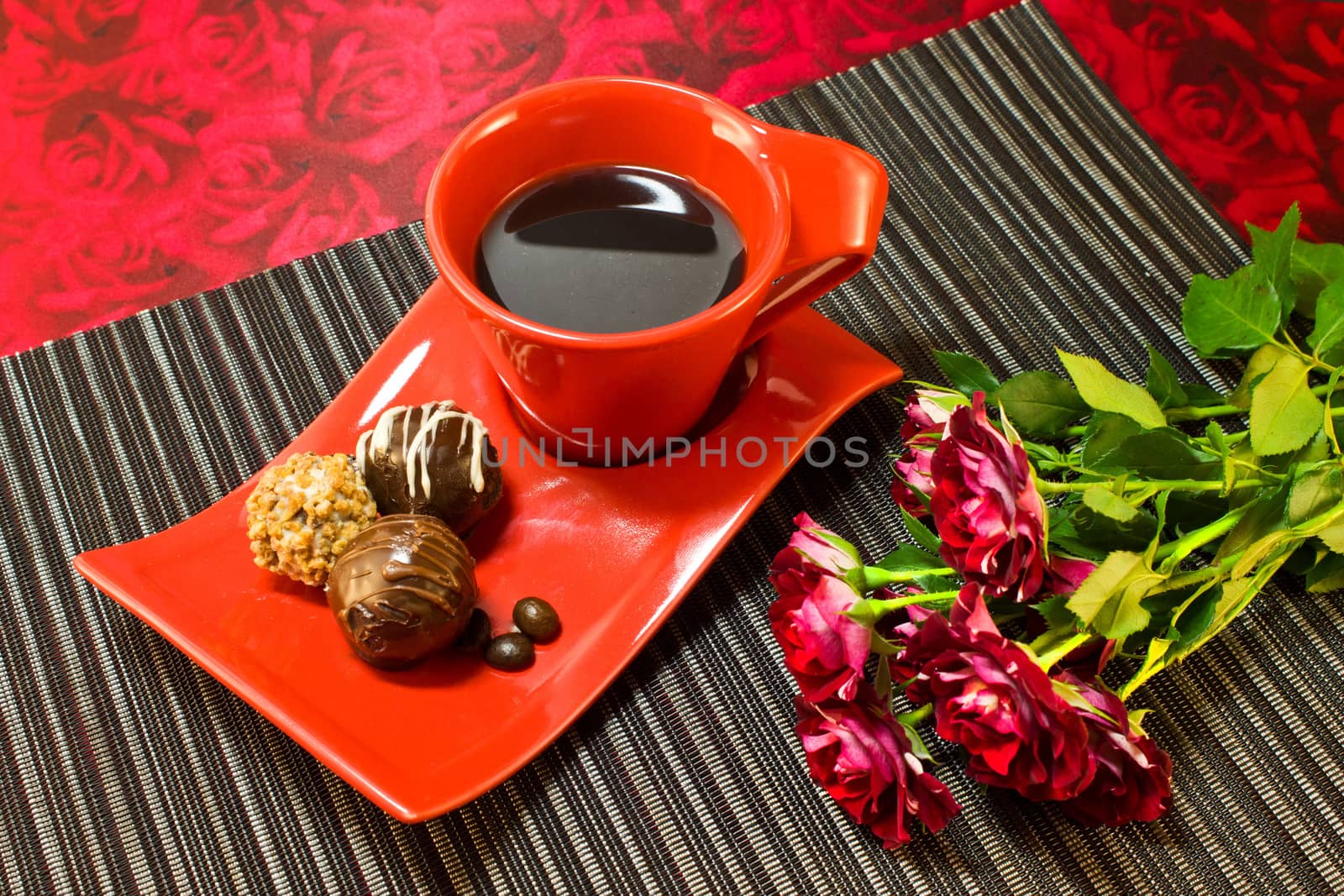 Coffee in red cup and flowers by LenoraA
