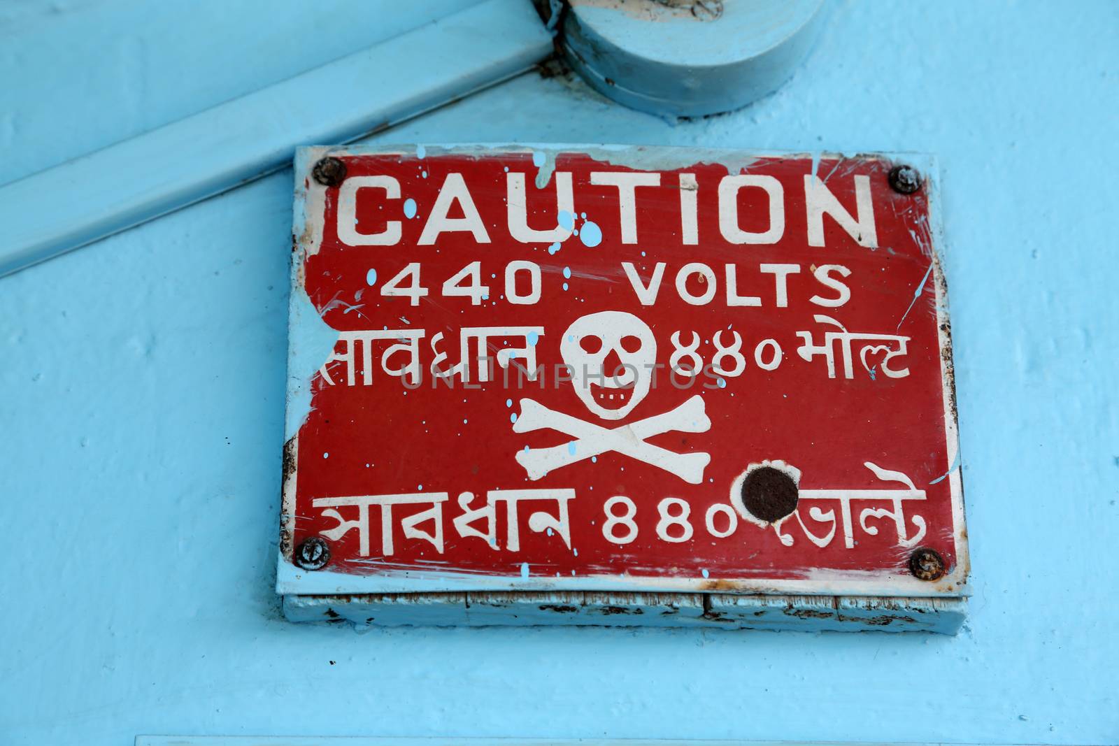 Danger warning sign
