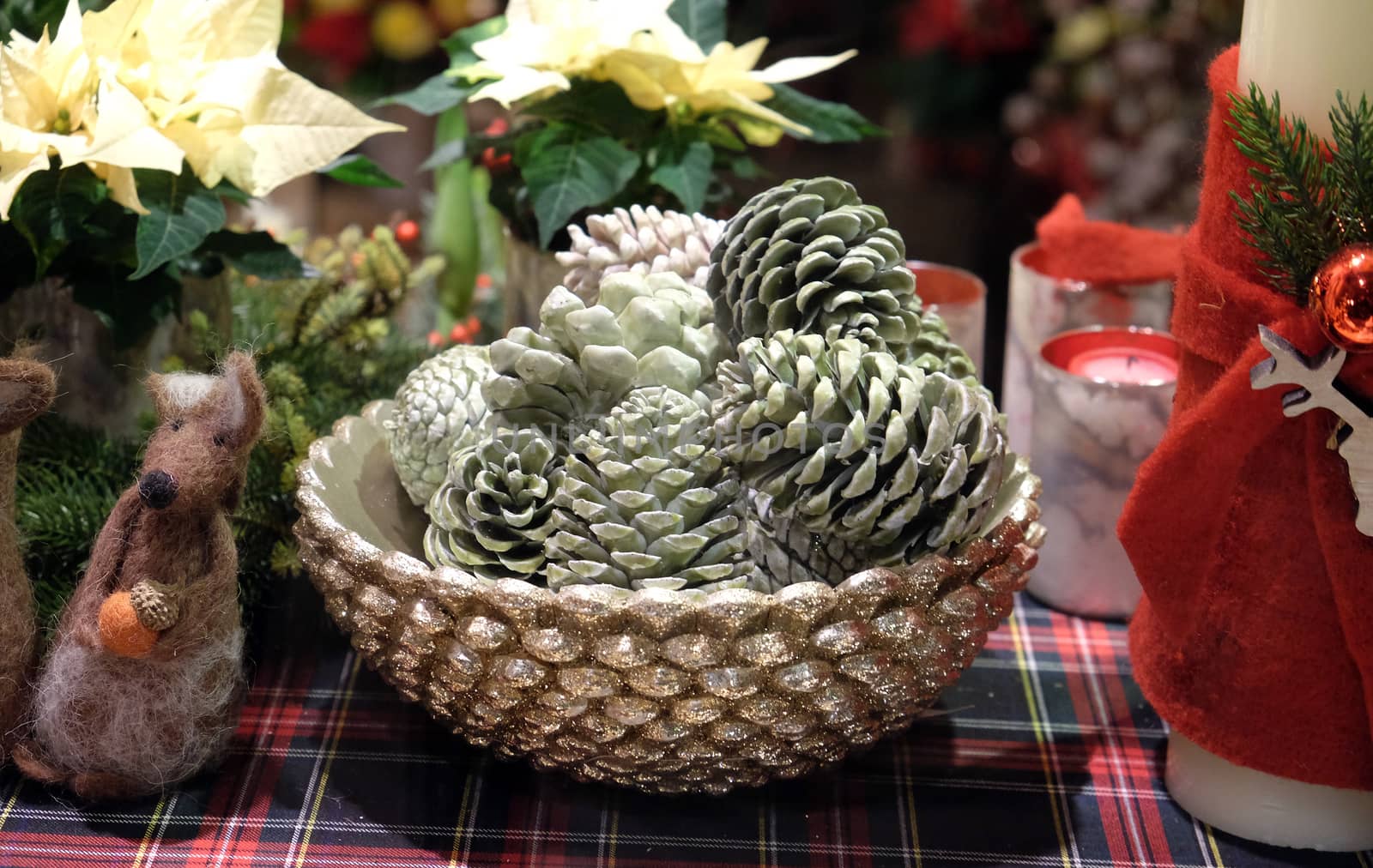 Christmas basket with pinecones, Hallein, Austria by atlas