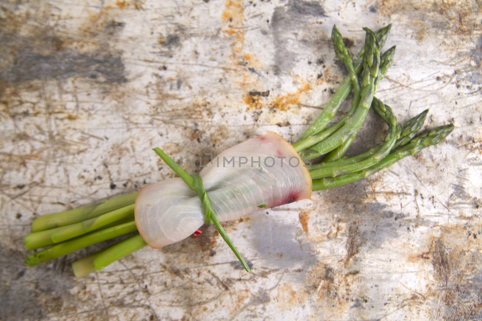 Asparagus with swordfish by fotografiche.eu