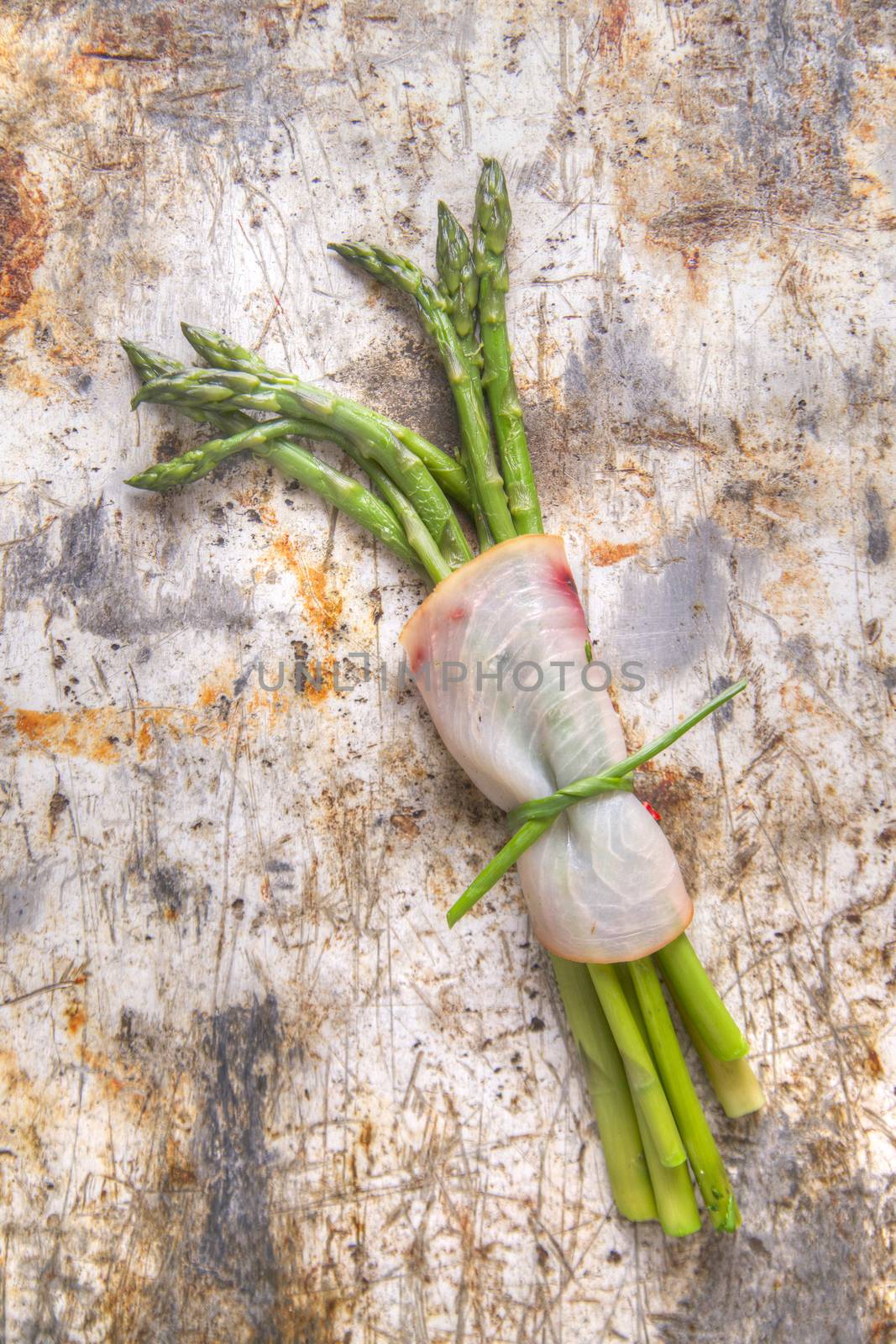 Asparagus with swordfish by fotografiche.eu