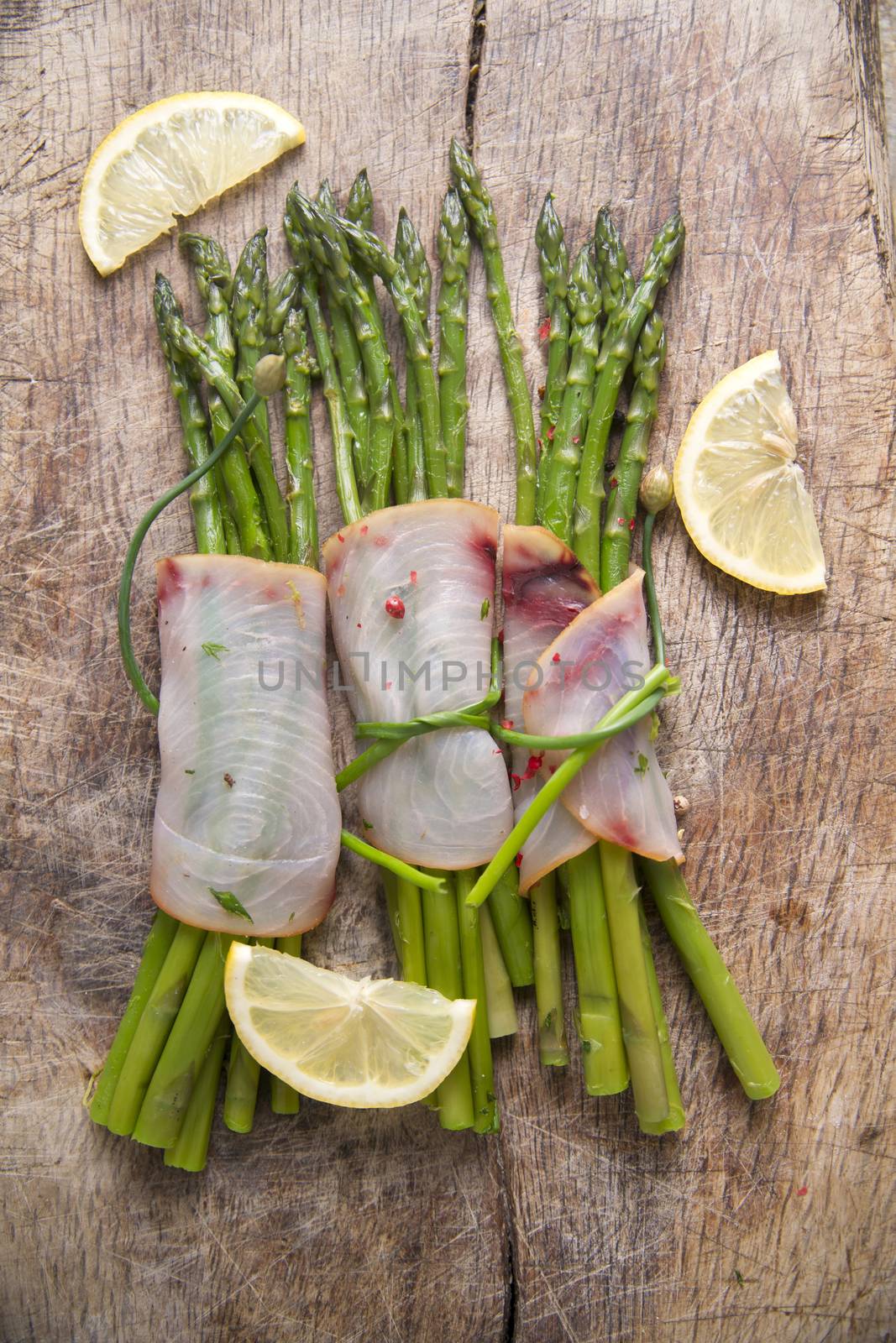 Asparagus with swordfish by fotografiche.eu