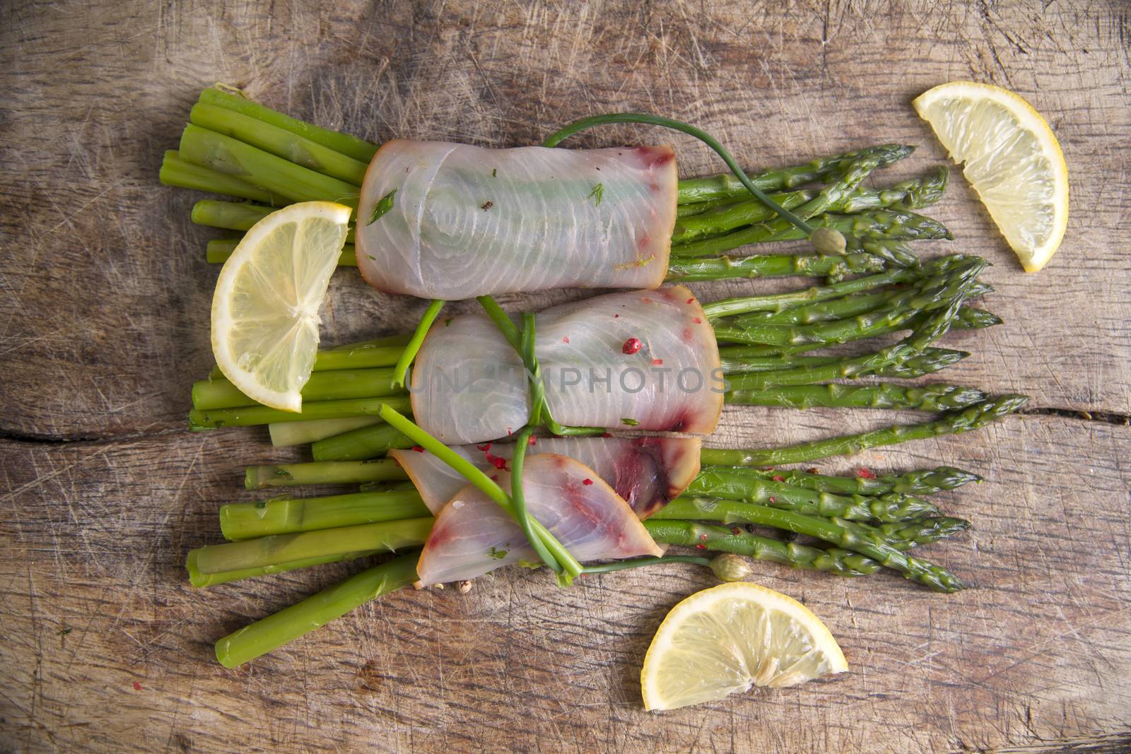 Asparagus with swordfish by fotografiche.eu