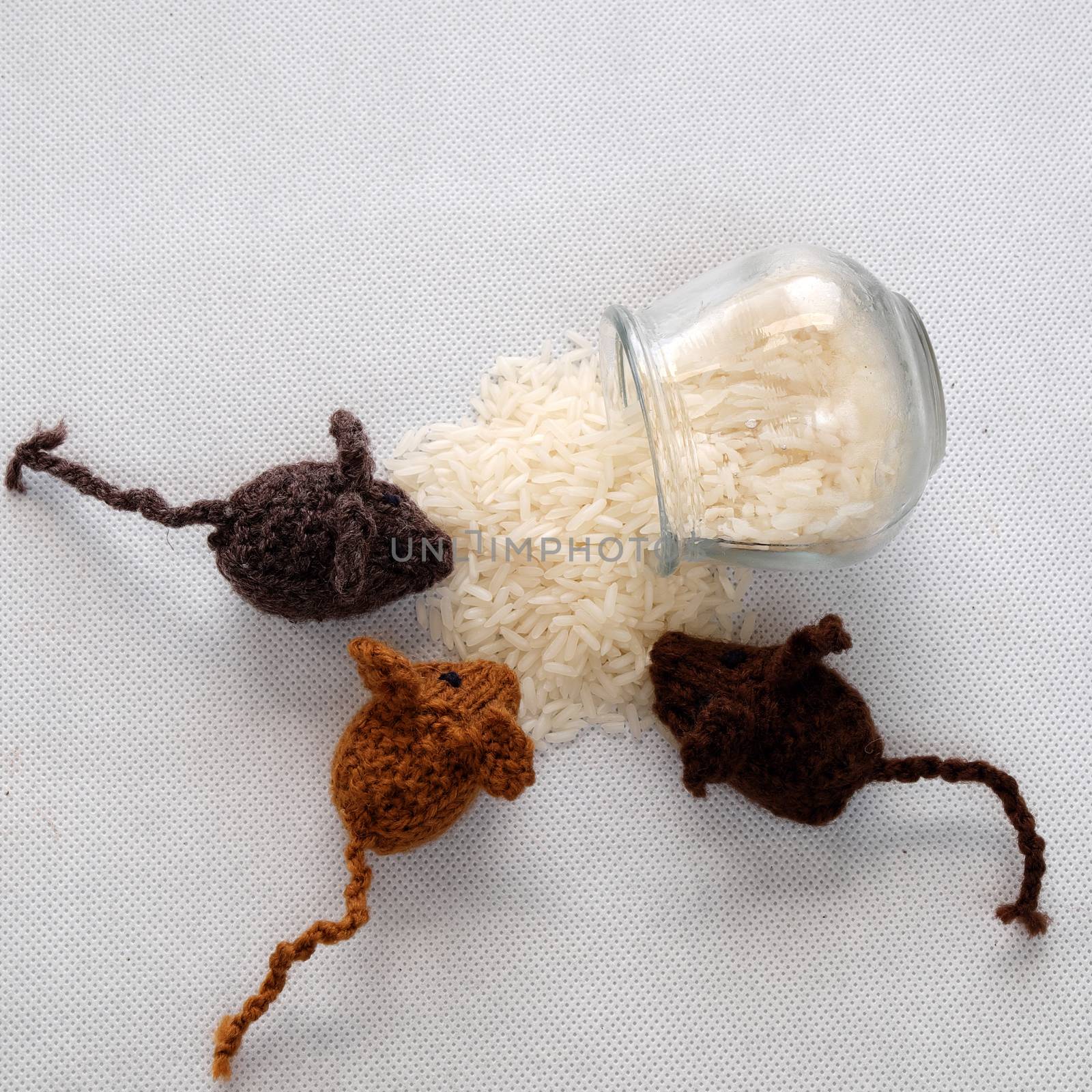 mice handmade product, knitted rats by xuanhuongho