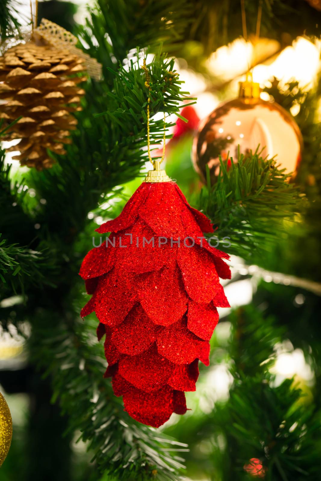 an accessory for decoration on  christmas tree by darkkong